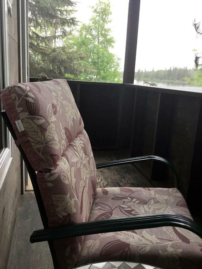 Eagle'S Nest Resort Anahim Lake Esterno foto